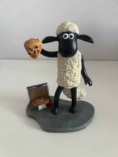 Shaun the sheep figurine - shaun,