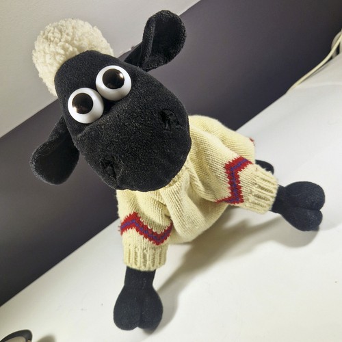 Vintage born play aardman - born, to