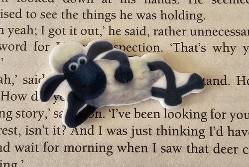Fridge magnet shaun the - shaun, sheep